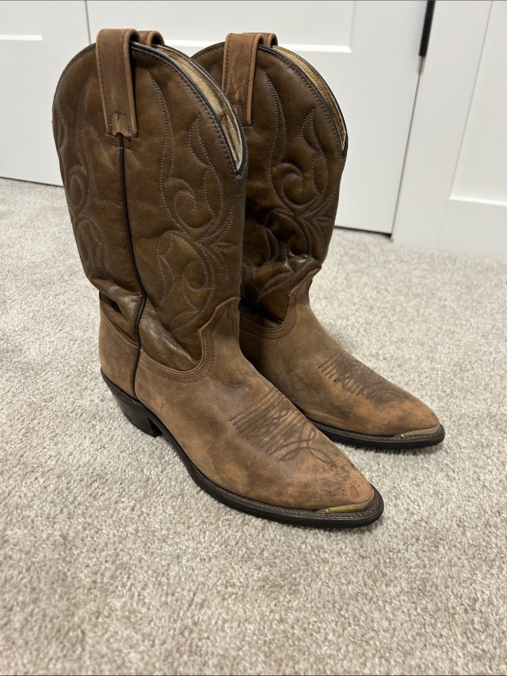Women’s Brown Leather Western Cowboy Boots with Embroidered Shaft